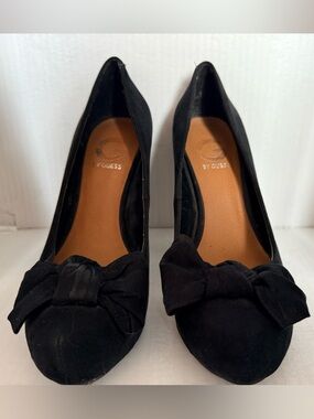 G by Guess Black Suede Bow Pointed-Toe platform Pumps